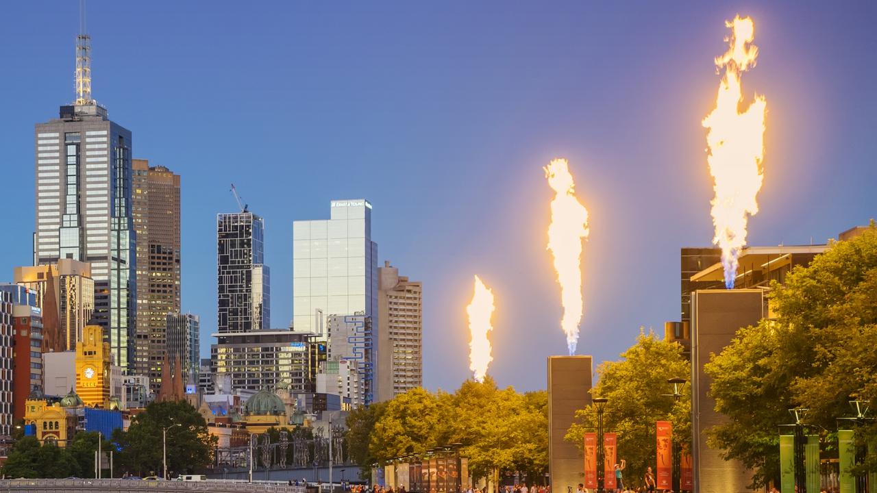👑 Crown Casino & Hotel Melbourne, Australia Fire Show Live Gas Brigades  Night