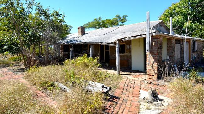 The island features two residences, one dating back to the 1800s.