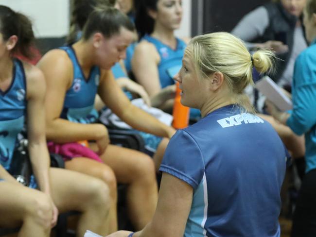 Boroondara Express coach Kayla McQuade talks with her players. VNL (Championship Division Netball)-VNL (Championship Division Netball). Wednesday, May 2. 2018. Picture: David Crosling