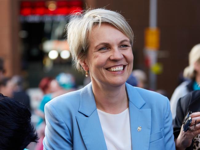 Deputy Leader of the Opposition Tanya Plibersek is seen during an educators protest in Sydney, Wednesday, September 5, 2018. The demonstrators are calling for equal and fair pay. (AAP Image/Erik Anderson) NO ARCHIVING