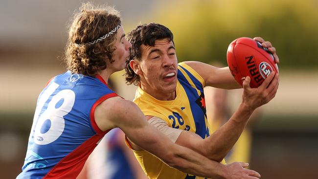 Massimo D'Ambrosio has elite skills by foot. Picture: Martin Keep/AFL Photos