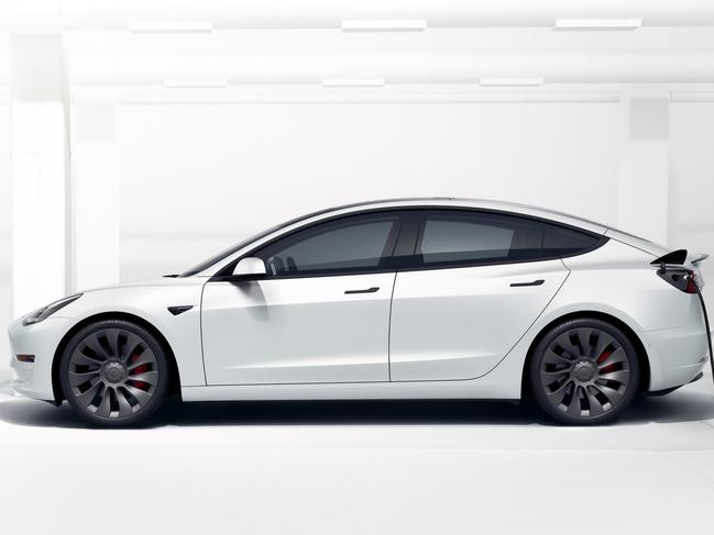 Tesla Model 3Photo -TeslaEscape 11 Septnews