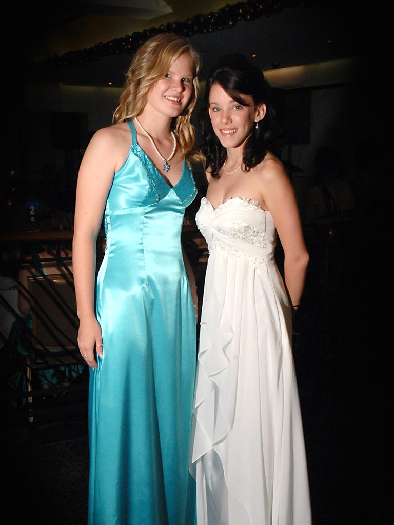 Shannan Hines and Amy McCaw at the 2009 Palmerston High School formal at SkyCity. Picture: NT NEWS