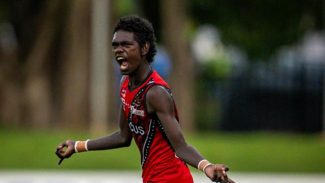 Thaddeus Puautjimi playing for the Tiwi Bombers in the 2024-25 NTFL season. Picture: Patch Clapp / AFLNT Media