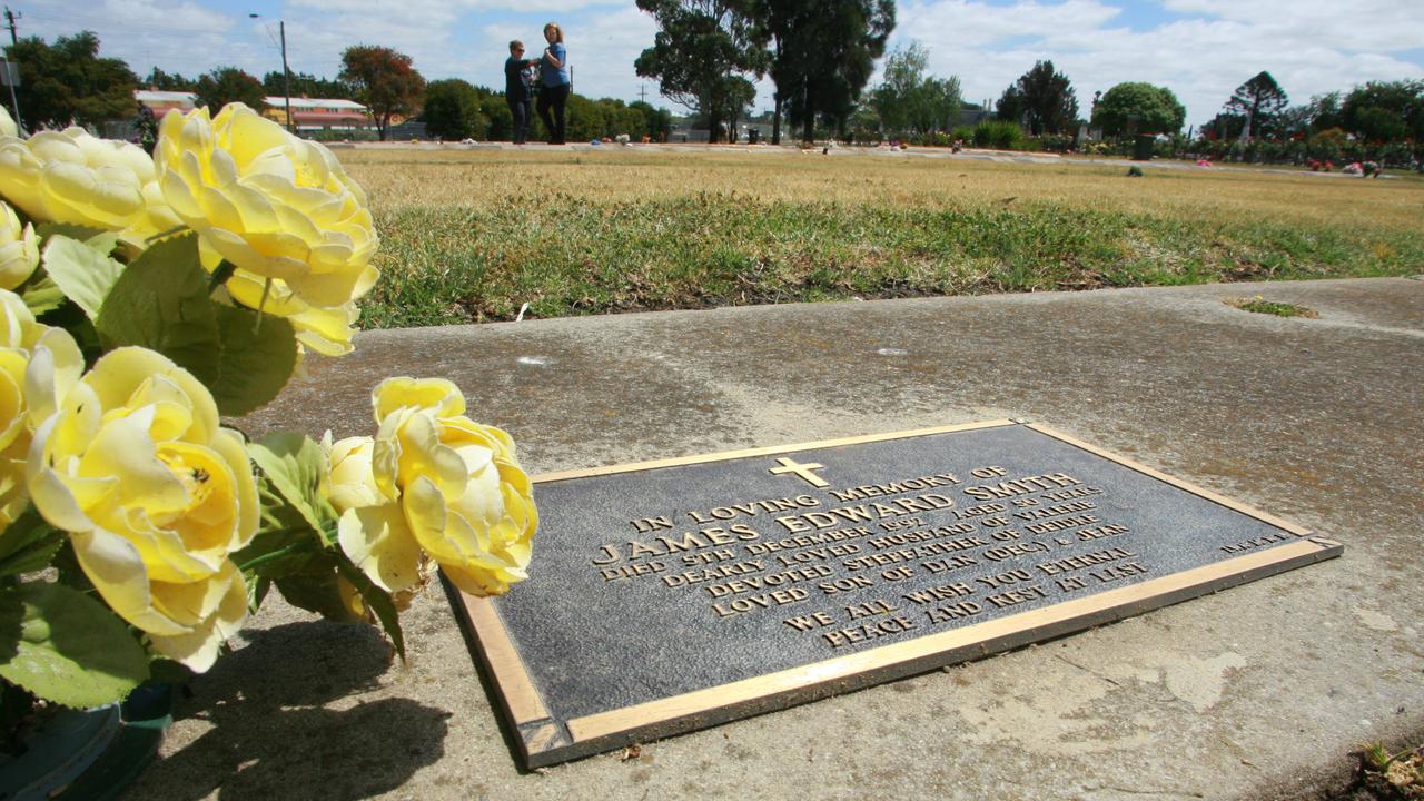 Grave of Edward ‘Jockey’ Smith at Geelong Eastern Cemetery.