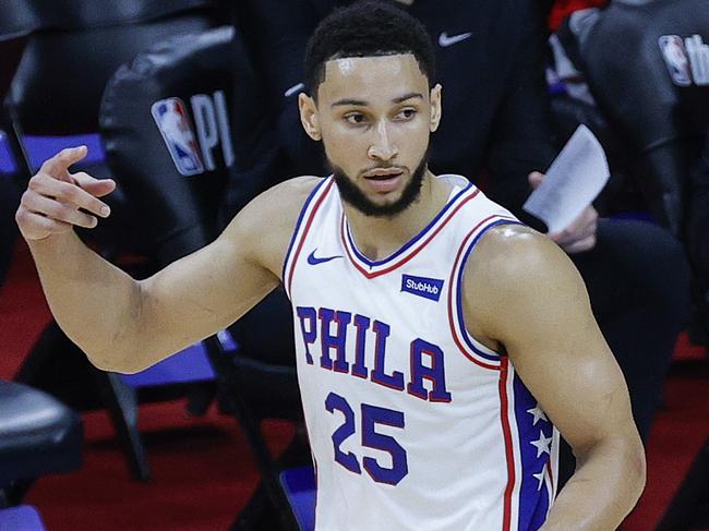 PHILADELPHIA, PENNSYLVANIA - JUNE 20: Ben Simmons #25 of the Philadelphia 76ers signals to teamates during the first quarter against the Atlanta Hawks during Game Seven of the Eastern Conference Semifinals at Wells Fargo Center on June 20, 2021 in Philadelphia, Pennsylvania. NOTE TO USER: User expressly acknowledges and agrees that, by downloading and or using this photograph, User is consenting to the terms and conditions of the Getty Images License Agreement.   Tim Nwachukwu/Getty Images/AFP == FOR NEWSPAPERS, INTERNET, TELCOS & TELEVISION USE ONLY ==