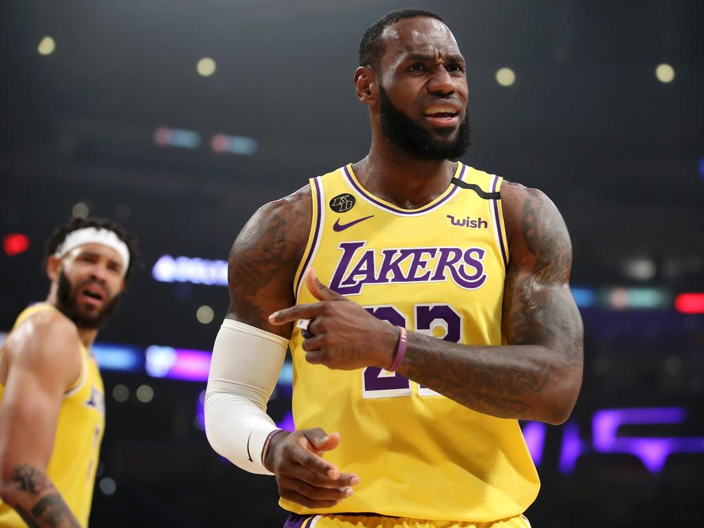 NBA 2020: LeBron James Ridiculous 3-pointer, Los Angeles Lakers Vs ...