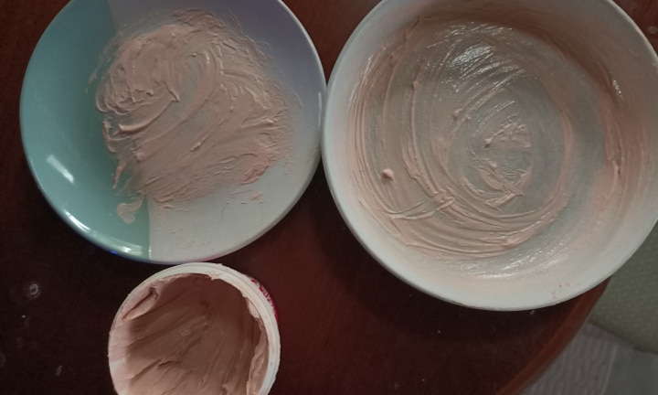 Cleaning hacks: The Pink Stuff paste put to the test on a burnt
