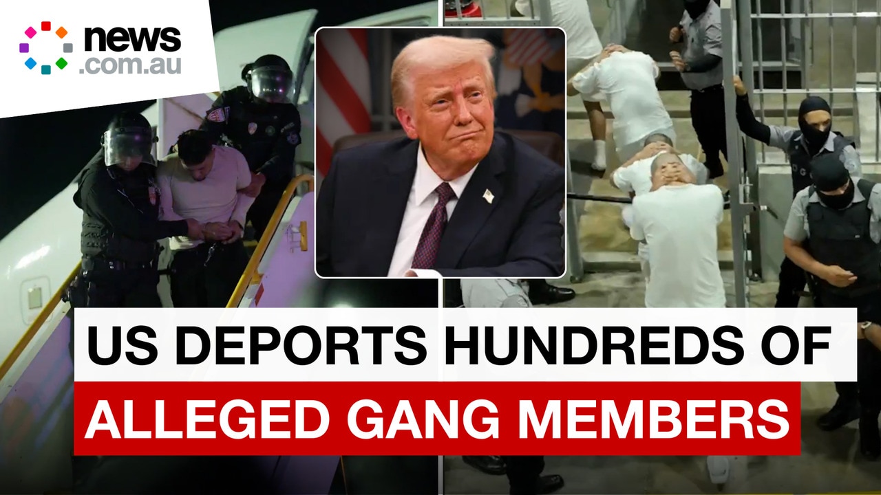 Dramatic footage as US deports hundreds of alleged gang members