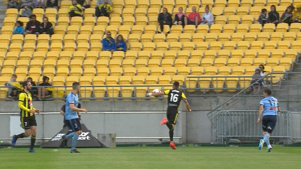 Louis Fenton appears to handball inside the box.