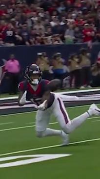 Nico Collins dives to catch long pass in crazy NFL moment