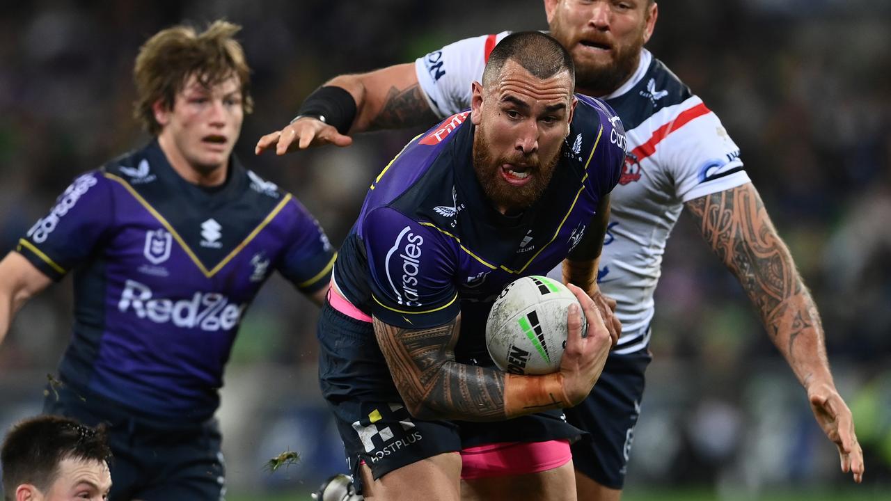 Nelson Asofa-Solomona is entertaining a switch to rugby.