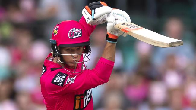 Josh Philippe of the Sixers bats during the Big Bash League (BBL) cricket match between the Sydney Sixers and Melbourne Stars at the SCG in Sydney, Monday, January 20, 2020. (AAP Image/Craig Golding) NO ARCHIVING, EDITORIAL USE ONLY, IMAGES TO BE USED FOR NEWS REPORTING PURPOSES ONLY, NO COMMERCIAL USE WHATSOEVER, NO USE IN BOOKS WITHOUT PRIOR WRITTEN CONSENT FROM AAP