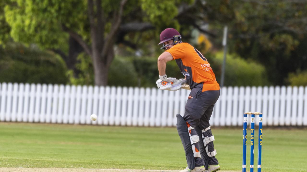 Kris Glass bats for Robscan Knightriders.