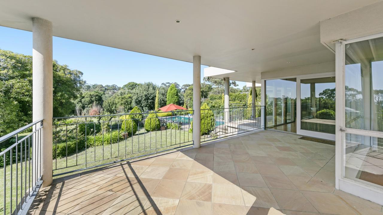 Mount Eliza compound a gateway to the Mornington Peninsula | The Australian