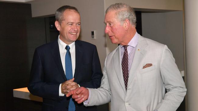 Prince Charles (right) is seen talking to the Australian Leader of the Opposition, Bill Shorten (left) at the Sheraton Grand Mirage Resort on the Gold Coast, Australia, Thursday, April 5, 2018. The Prince of Wales and his wife the Duchess of Cornwall are in Australia to officially open the XXI Commonwealth Games. (AAP Image/Darren England) NO ARCHIVING, EDITORIAL USE ONLY