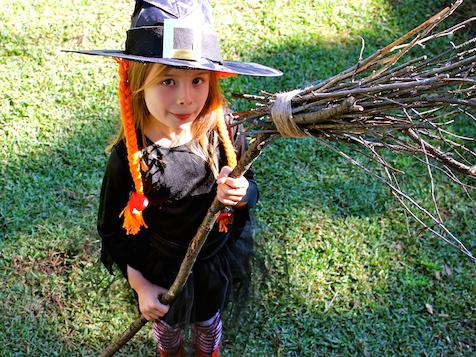 Room on the broom witch dress up