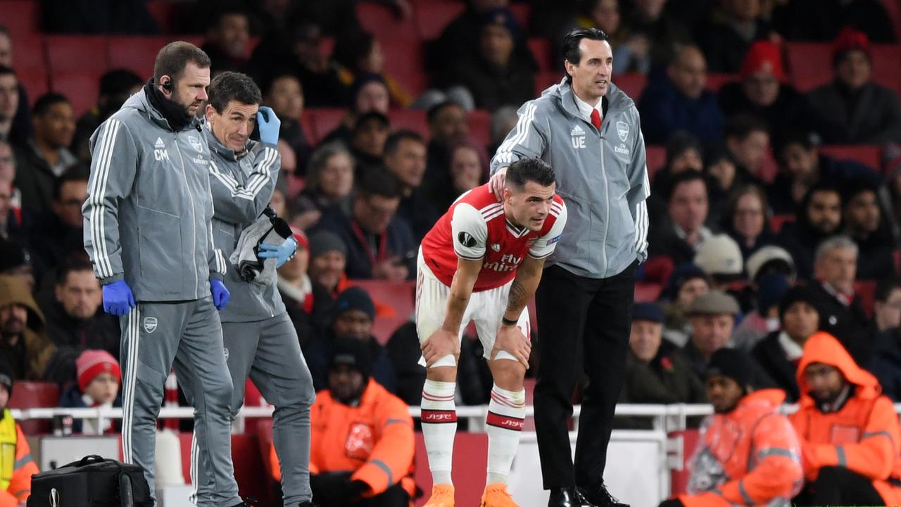 Gary Neville: Unai Emery let down by ‘truly pathetic’ recruitment policy as Arsenal head coach