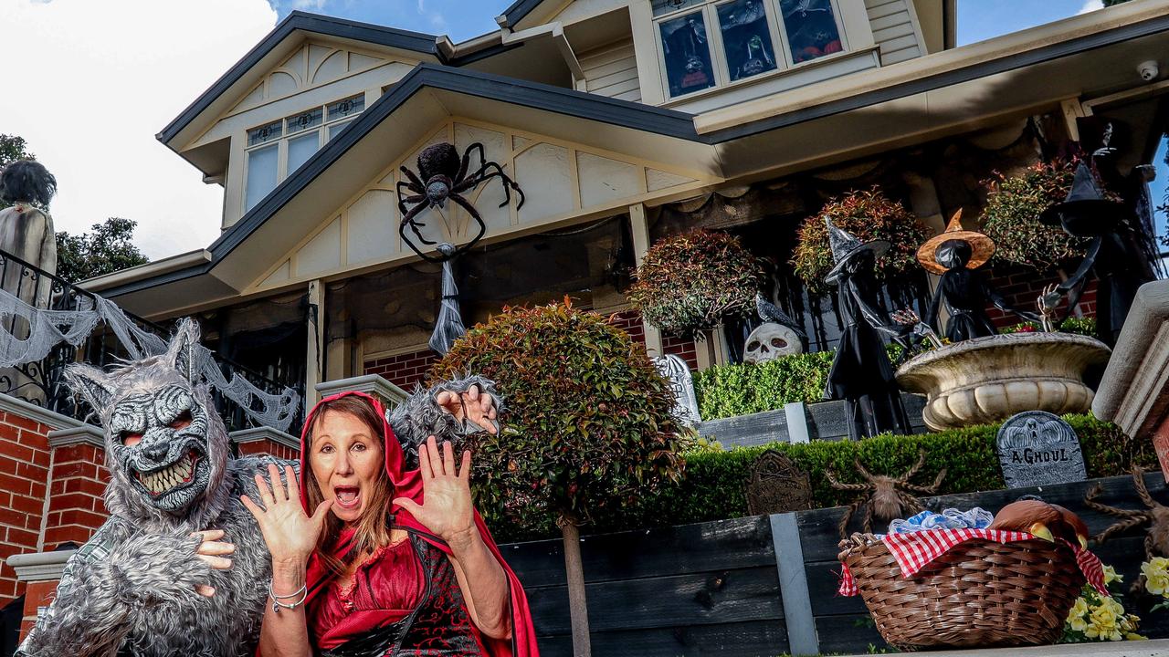 Melbourne Halloween display truly spooktacular after owners go ‘all out’ for 2020  The Courier Mail