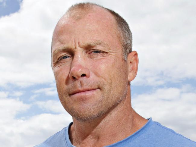 21/11/17 Geoff Toovey at Manly Beach. Adam Yip / Manly Daily