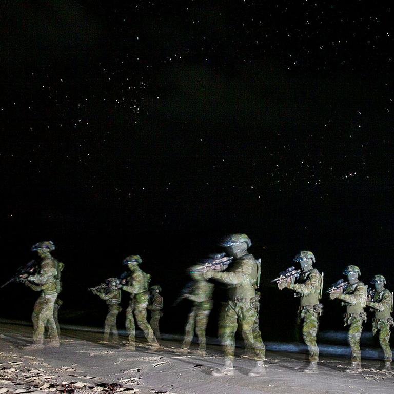 Troops land on Pallarenda Beach as part of amphibious exercise ...