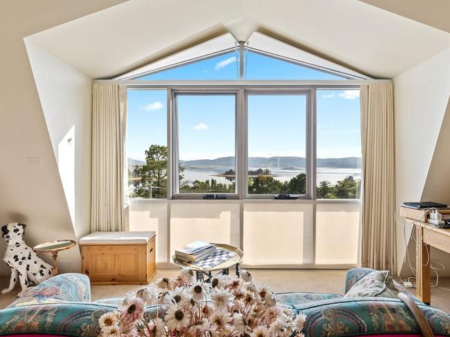 The longtime home of the late ski Industry legends Tony and Elizabeth Sponar has been listed at Jindabyne. Source: realestate.com.au