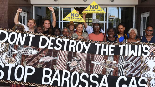 Munupi people as they fight Santos in the Federal Court. Picture: (A)manda Parkinson