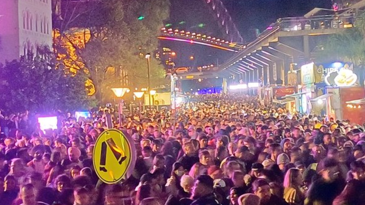 Vivid Sydney attendees have taken to social media to express concerns about crowd control at the event. Picture: X @anth0888.