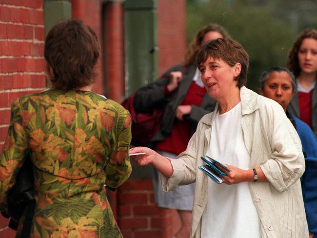 Macklin on the campaign trail in Jagajaga, February 1996. Her entry into federal politics coincided with the arrival of the Howard government.