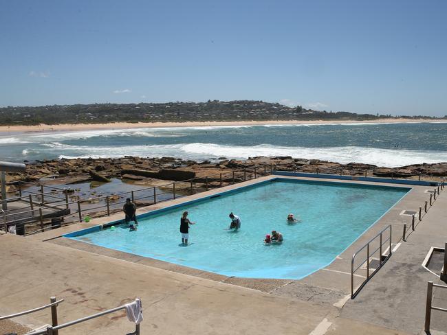 A heatwave is coming to the northern beaches. Picture: Annika Enderborg