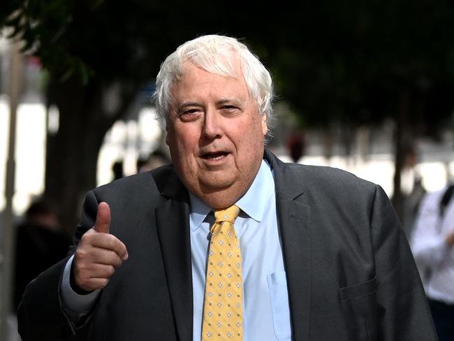 BRISBANE, AUSTRALIA - NewsWire Photos - MAY 31, 2022.Clive Palmer leaves the Supreme Court in Brisbane. Mr Palmer and his company Palmer Leisure Coolum have brought civil action in the Supreme Court in a bid to stay criminal proceedings being heard.Picture: NCA NewsWire / Dan Peled