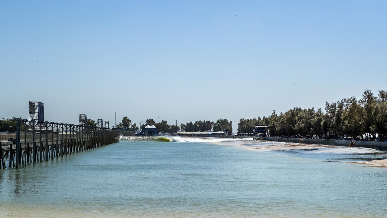 Perfection at the Surf Ranch for the qualifying runs of the 2018 Surf Ranch Pro in Lemoore, CA, USA.