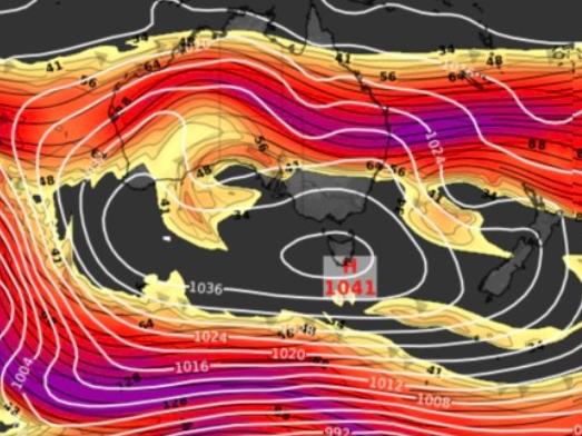 The graphic shows the blocking high pressure system sitting over Australia on Thursday, July 4. (Weatherzone)