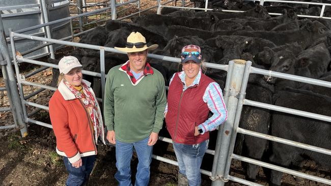 Alison, Brett and their daughter Emma Faulder of Amarina Angus at Gundagai sold 104 Angus steers and heifers. They were pleased with the prices overall. Picture: Nikki Reynolds