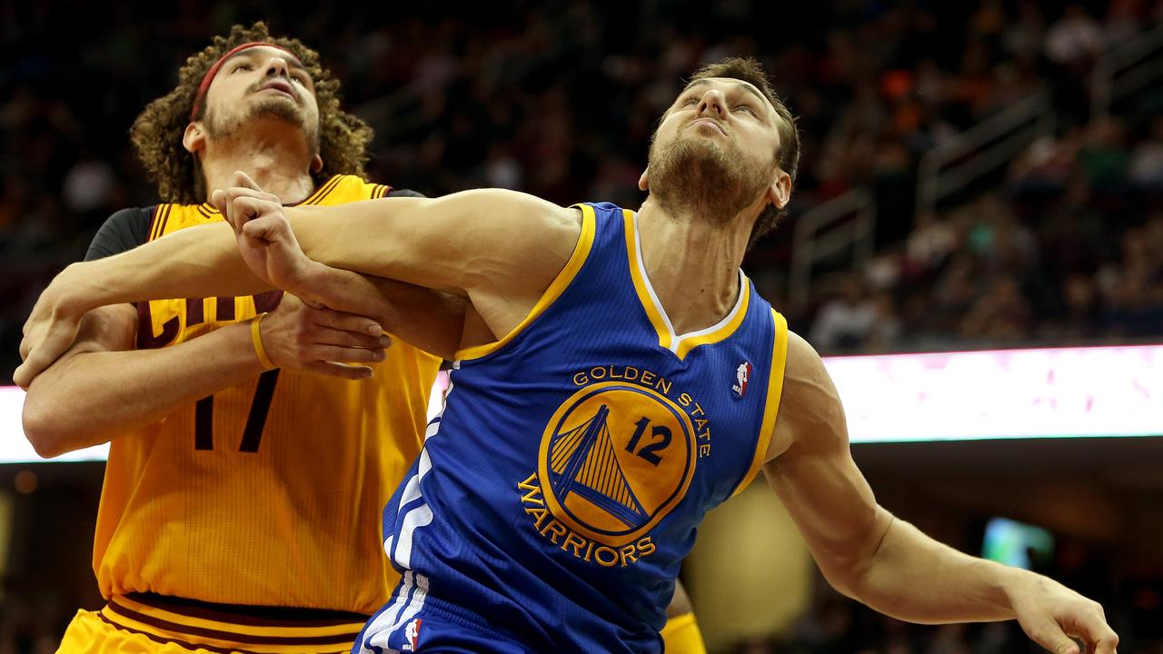 Aussie basketball star Andrew Bogut to join with NBA title contenders  Golden State Warriors again