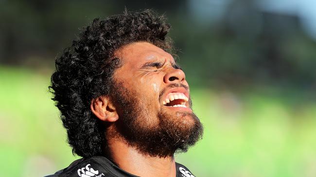 PERTH, AUSTRALIA – FEBRUARY 14: Isaiah Papali'i of the Warriors reacts after a try by the Knights during Day 1 of the 2020 NRL Nines match between the Warriors and Knights at HBF Park on February 14, 2020 in Perth, Australia. (Photo by Paul Kane/Getty Images)