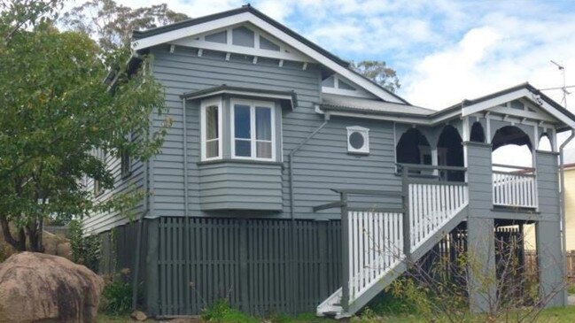 Three bedroom Queenslander home overlooking the township at 80 Greenup Street, Stanthorpe.