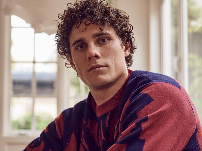 Charlie Curnow as you’ve never seen him before