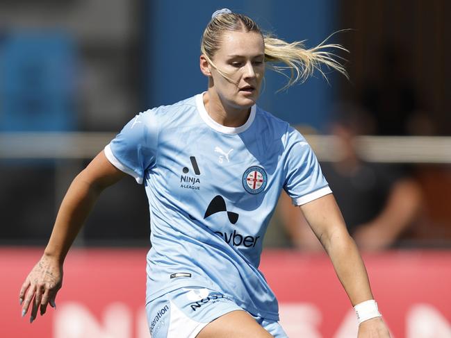 MELBOURNE, AUSTRALIA - NOVEMBER 16: Taylor Otto of Melbourne City warms up before during the round three A-League Women's match between Melbourne City and Central Coast Mariners at City Football Academy, on November 16, 2024, in Melbourne, Australia. (Photo by Darrian Traynor/Getty Images)