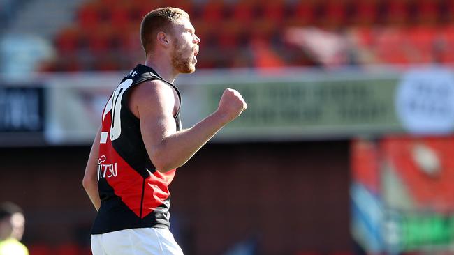 Peter Wright stood tall to help lift Essendon into the top eight.