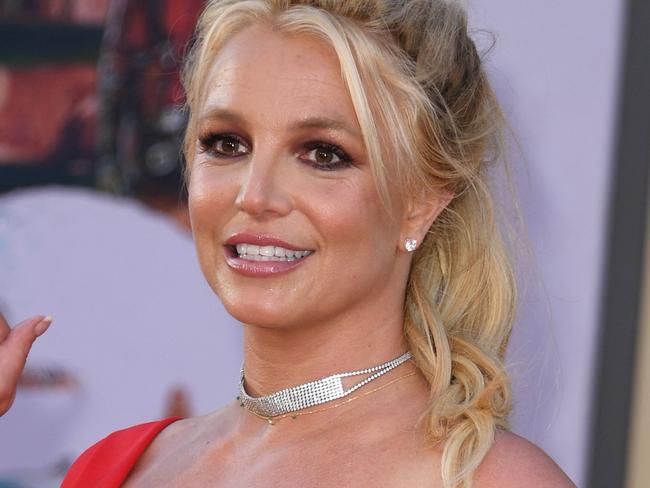 Britney’s dad steps down as conservator