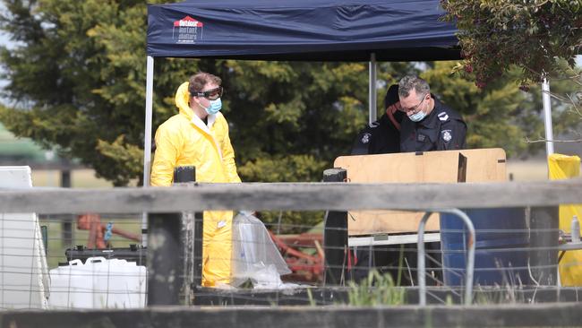 Police at a raid on a drug lab on the Bolinda-Darraweit Rd in the Macedon Ranges.