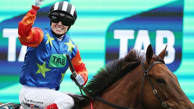 Craig Williams riding Bella Nipotina at TAB Everest race