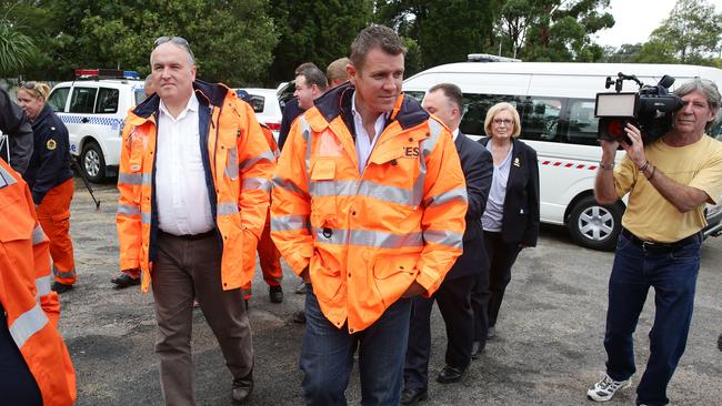 NSW Premier Mike Baird meets SES volunteers at Wyong headquarters.