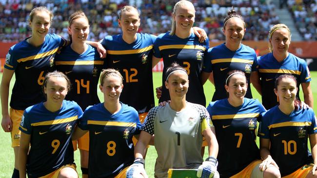 Perry (No.6) was a member of the last Matildas starting XI to play at a World Cup quarter-final in 2011, along with current squad members Caitlin Foord (9), Emily van Egmond (12) and Kyah Simon (back row, second from right). Picture: Daniel Roland / AFP