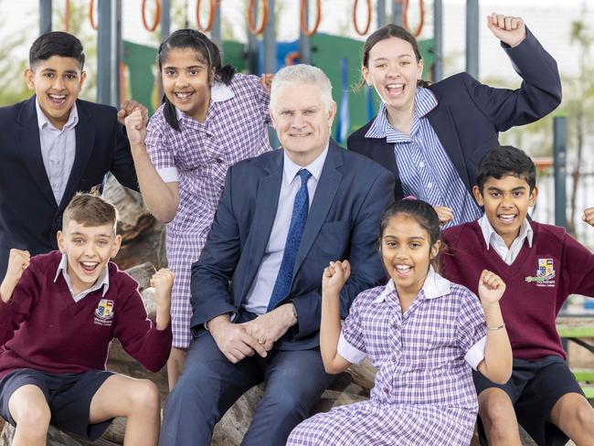 Damien Higgins the princpial and some happy kids from Wyndham Christian School. Story about growth in low-cost Christian schools.Picture by Wayne Taylor 4th November 2022