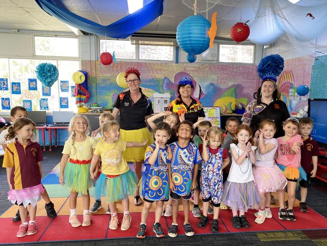 Collinsville State School 2022 Prep class. (L-R) Back row: Louise Howarth, Samantha Langton, Esther Egan; middle row: Marcus Bagley, Maxen Rhode, Peyton Murray, Eugene Mulvey, Jack Jones, Rainer Daniels; front row: Amarlee Smith, Summah Sverldoff, Amaia Magatelli, Leslie Budby, Liam Budby-Corporal, Paetyn Stubbs, Ella Shultz, Willow Barnaby, Amelia Clarke. Picture: Contributed MKY2022PREP