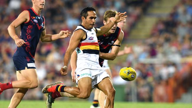 Eddie Betts attempts to produce some magic for the Crows. Picture: AAP Image/Dan Peled