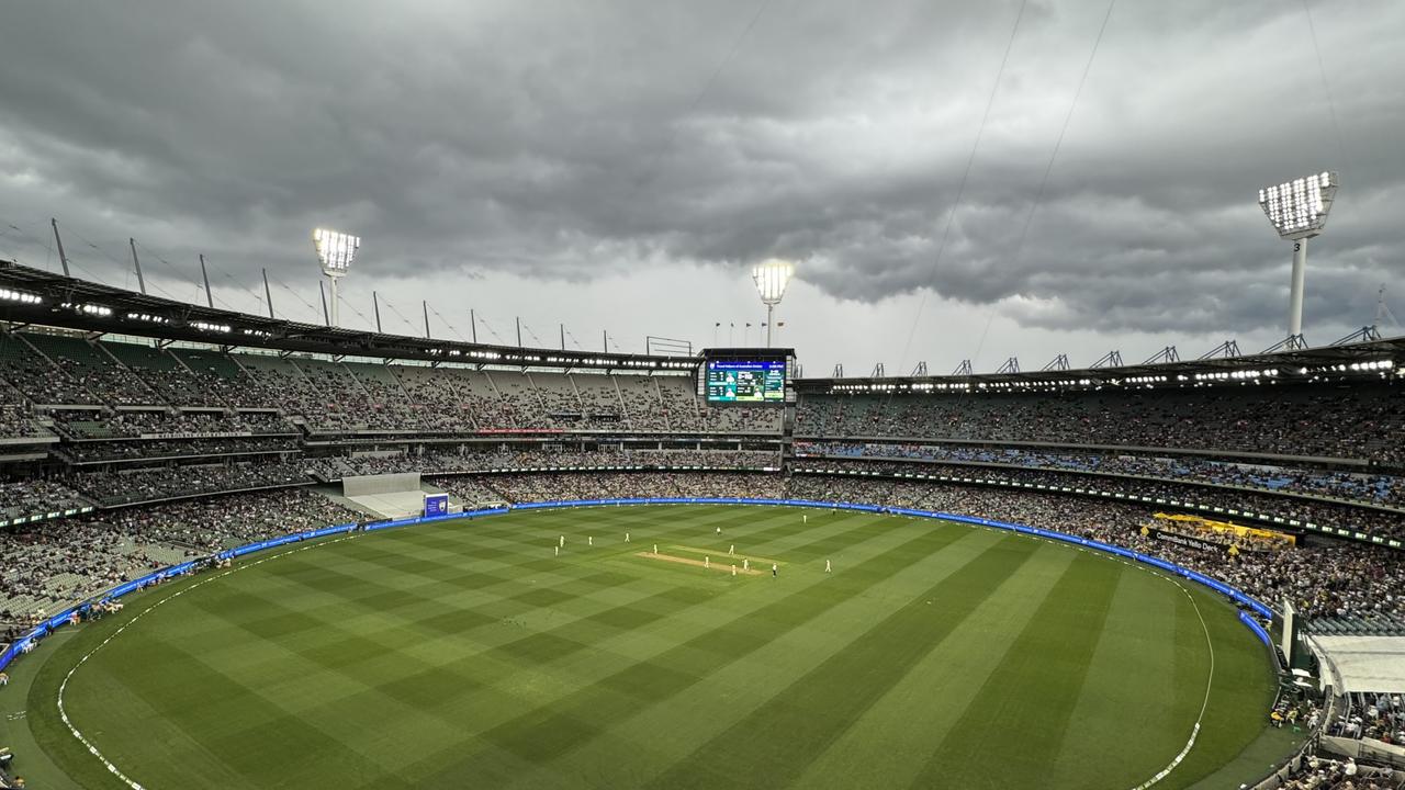 Boxing Day Test: Rain halts play after Australian openers depart | news ...