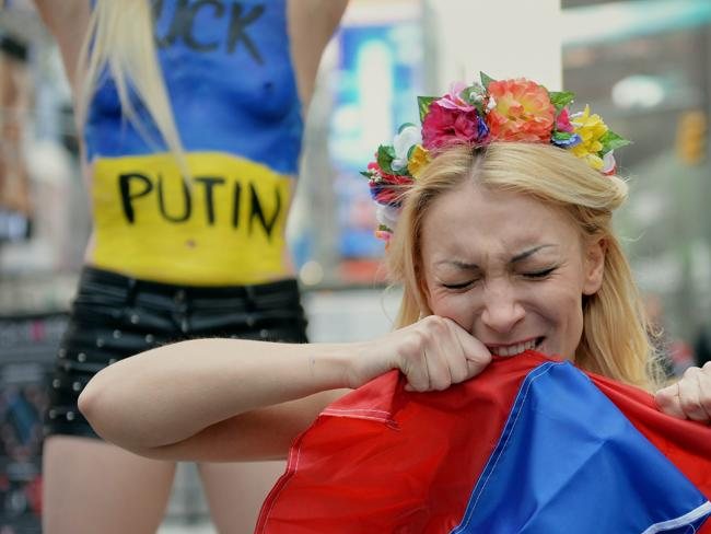 Topless Femen Protesters Arrested In Crimea Daily Telegraph